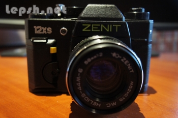 Продаю - фотоаппарат зенит