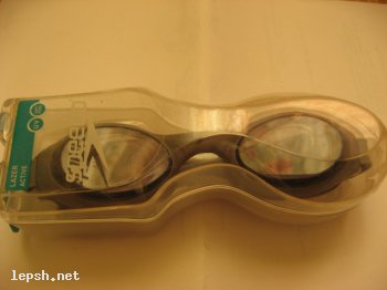 Меняю - Очки для плавания speedo